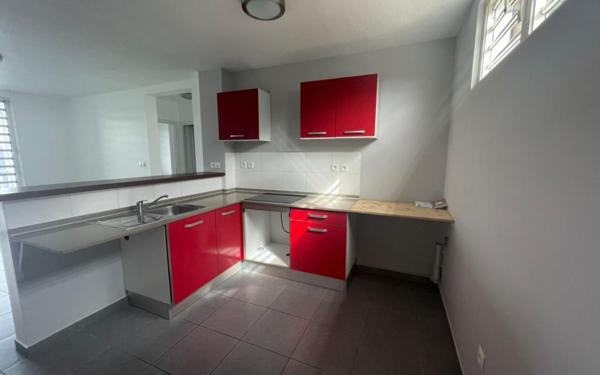 Appartement à louer    3 pièces •  Remire-Montjoly