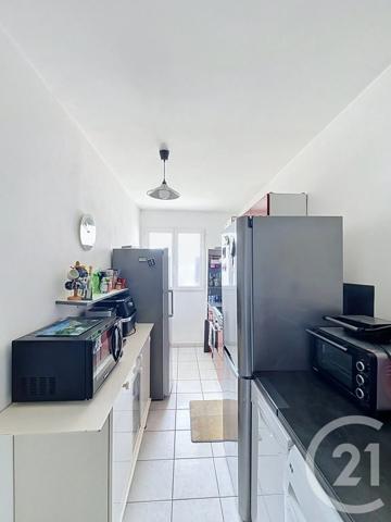 Appartement F3 à vendre  3 pièces - 70 m 2   BRETIGNY SUR ORGE  - 91