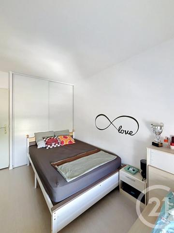 Appartement F3 à vendre  3 pièces - 70 m 2   BRETIGNY SUR ORGE  - 91