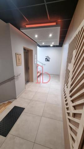 Bureau de 1240 m² à louer à Bordeaux Lac - Bruges