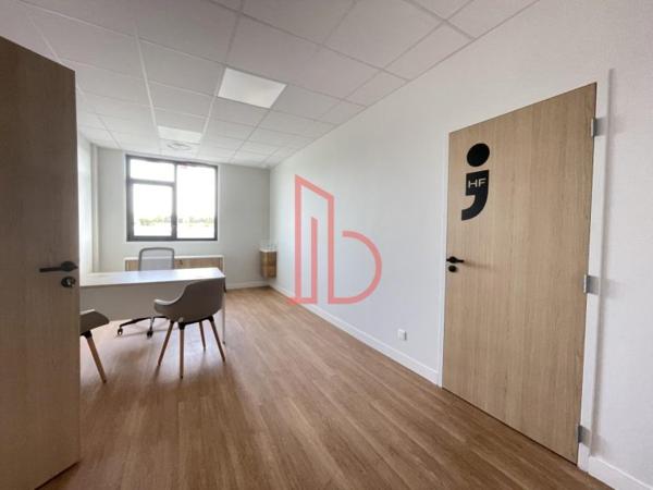 Bureau de 1240 m² à louer à Bordeaux Lac - Bruges