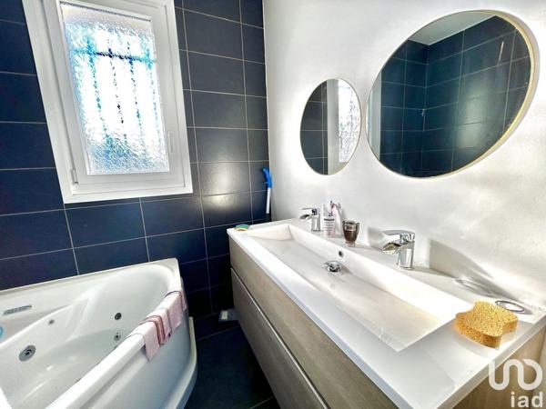 Maison 5 pièces de 125 m² à Malay-le-Grand (89100)