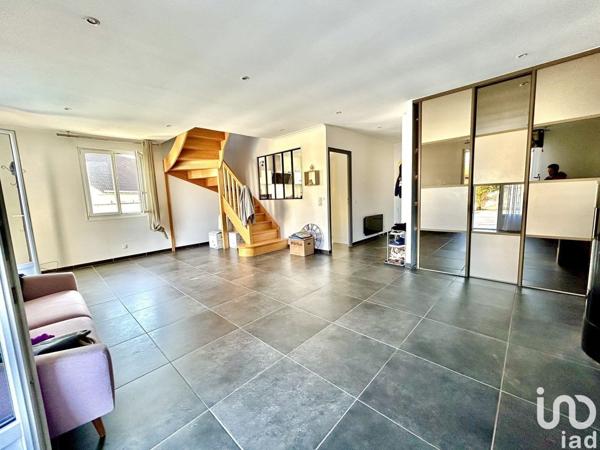 Maison 5 pièces de 125 m² à Malay-le-Grand (89100)