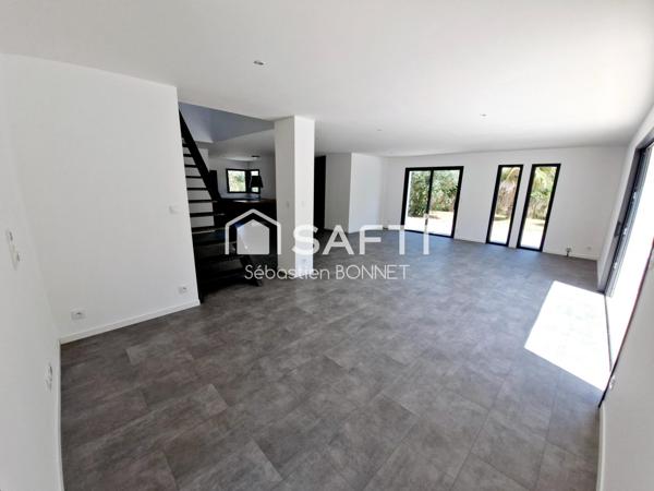 152m², piscine et garage de 50m²