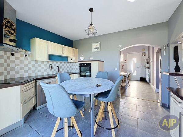 Maison à vendre Renaze - 9 pièces, 192m² avec 7 chambre(s) à 288 000€ - AJP Immobilier Segré