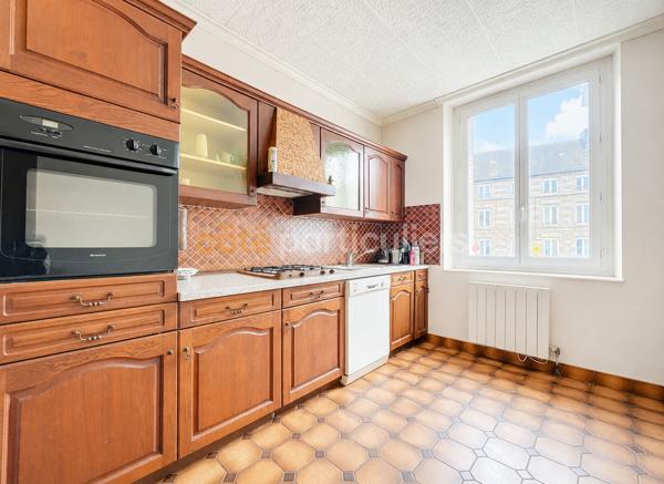 Vente
                Appartement122 m² - 4 Pièces -
                    SAINT HILAIRE DU HARCOUET (50600)