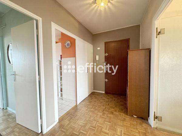 Appartement
         2 pièces
        - 58 m²