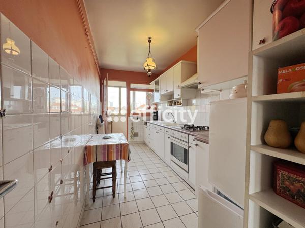 Appartement
         2 pièces
        - 58 m²