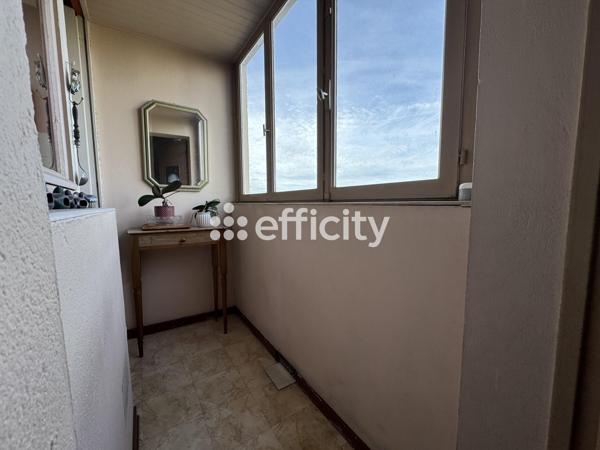 Appartement
         2 pièces
        - 58 m²