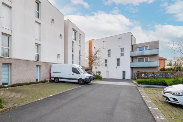 T3 lumineux avec balcon, 2 parkings et cave