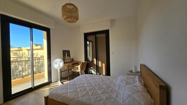 Propriano centre, Appartement  4 pièce(s) 105.58 m2 balcon 30 m2