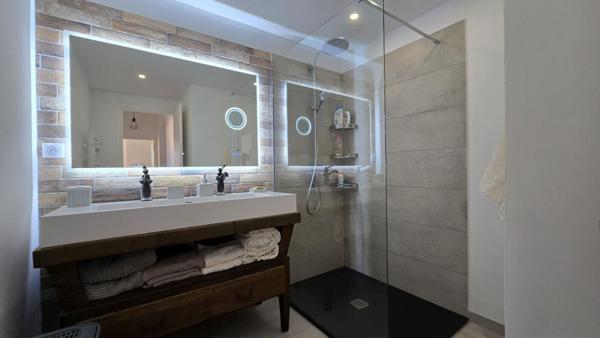 Propriano centre, Appartement  4 pièce(s) 105.58 m2 balcon 30 m2