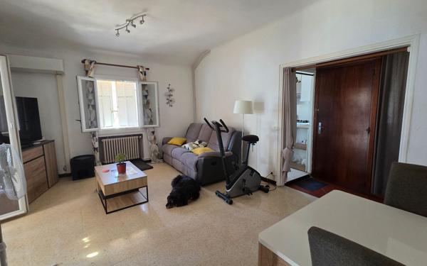 Appartement à vendre    3 pièces • 75 m2 La Seyne-sur-Mer