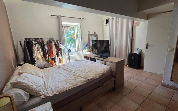 Appartement à vendre    3 pièces • 75 m2 La Seyne-sur-Mer