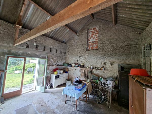 Maison en pierre + grange -Terrain env. 1 390m² -Beau potentiel - Saint-André-des-Eaux