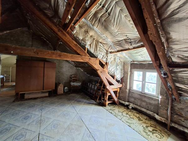 Maison en pierre + grange -Terrain env. 1 390m² -Beau potentiel - Saint-André-des-Eaux