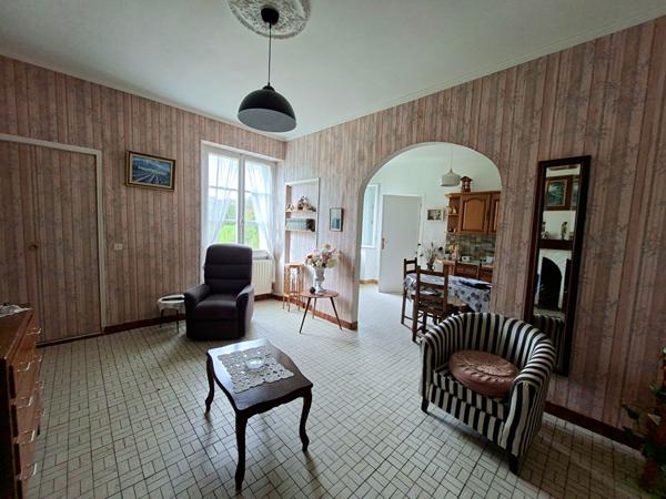 Maison en pierre + grange -Terrain env. 1 390m² -Beau potentiel - Saint-André-des-Eaux