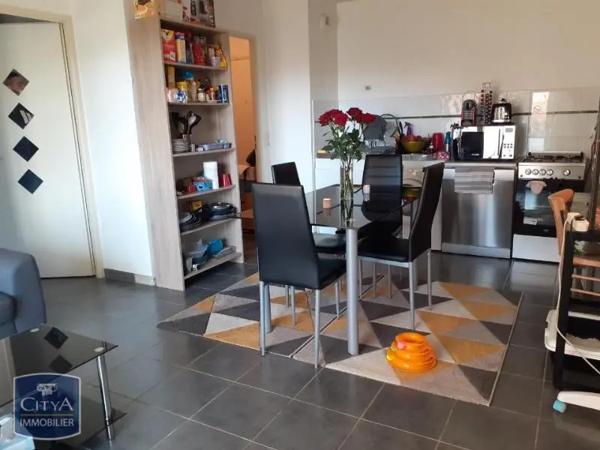 Appartement à louer 2 pièces 40.55m² Riorges (42153)