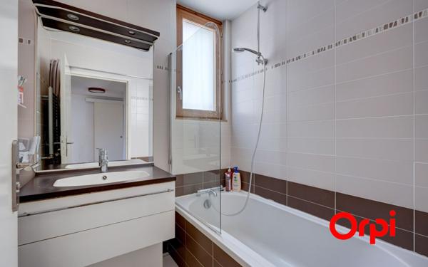 Appartement à vendre    3 pièces • 71,94 m2 Lyon 2