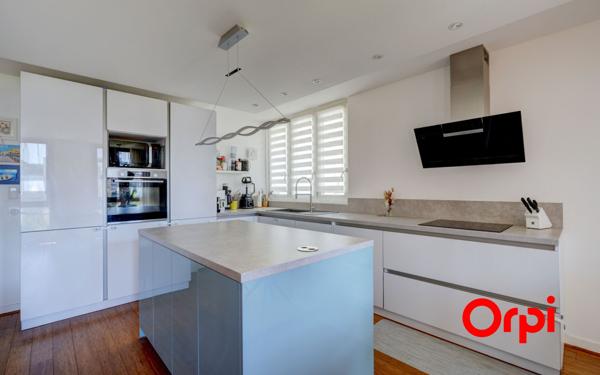 Appartement à vendre    3 pièces • 71,94 m2 Lyon 2