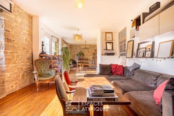 Corps de ferme rénové avec dépendances et gite entre terre et mer