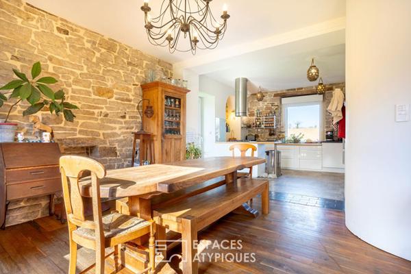 Corps de ferme rénové avec dépendances et gite entre terre et mer