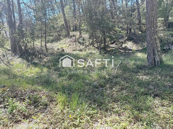 Terrain 1123m² à Lorgues (83510).