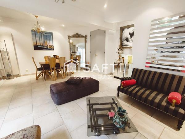 MAISON CENTRE VILLE RENOVEE AVEC PISCINE