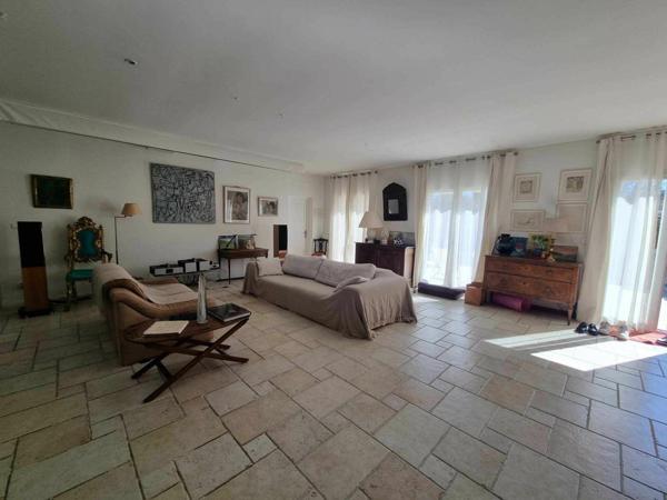 Maison à vendre    3 pièces •  Montfavet - Avignon