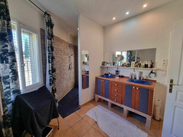 Maison à vendre    3 pièces •  Montfavet - Avignon