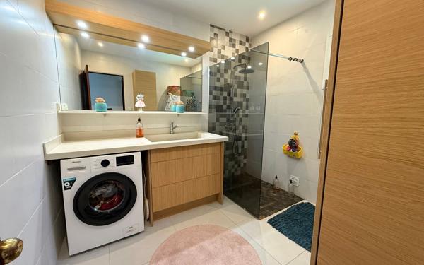 Maison à vendre    4 pièces •  Petite-Île