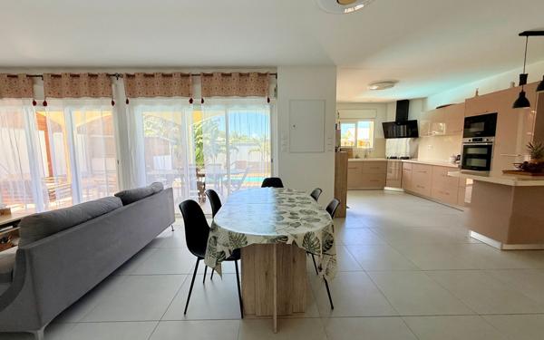 Maison à vendre    4 pièces •  Petite-Île