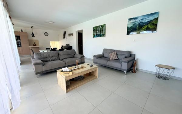 Maison à vendre    4 pièces •  Petite-Île