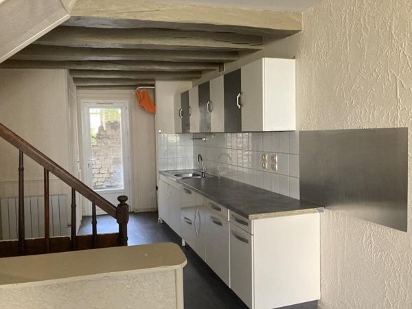 Immeuble à vendre 195 550 € Saint-Jean-d'Angély 222 m² DPE D