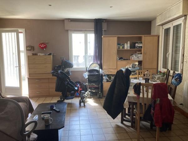 Immeuble à vendre 195 550 € Saint-Jean-d'Angély 222 m² DPE D
