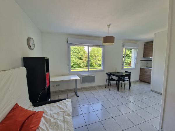 Appartement
                                                                                                                                                                                                                                                                                                                        1 pièce(s)                                                                                                                                                                                                                                                                                                                              22.5  m²