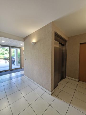 Appartement
                                                                                                                                                                                                                                                                                                                        1 pièce(s)                                                                                                                                                                                                                                                                                                                              22.5  m²