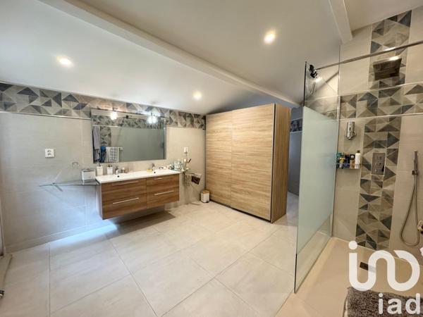 Maison à vendre 4 pièces 244 m² Montauroux