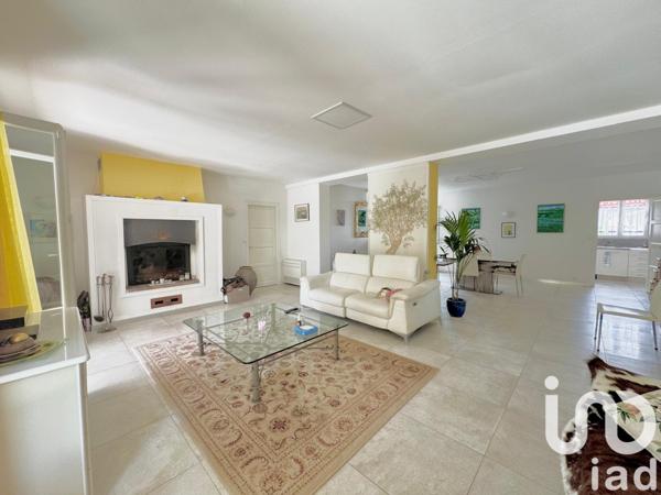 Maison à vendre 4 pièces 244 m² Montauroux