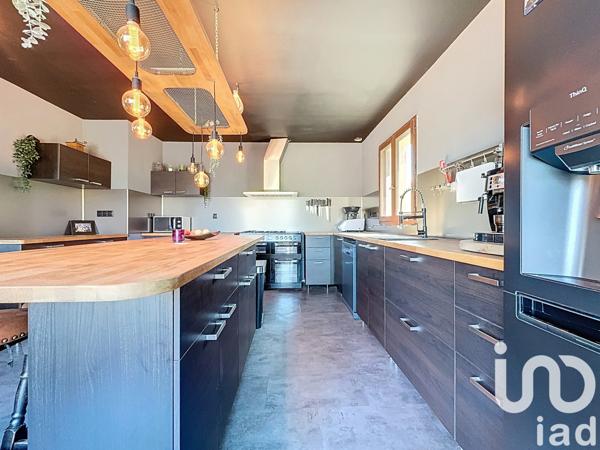 Immeuble à vendre 277 m² Gières