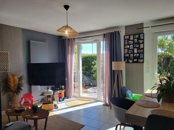 74150-Maison mitoyenne en lotissement , pas de vis à vis- Rumilly, 4 pièces, 77 m2