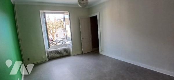 Appartement traversant de 53 m² sur LE PONT DE BEAUVOISIN (38)