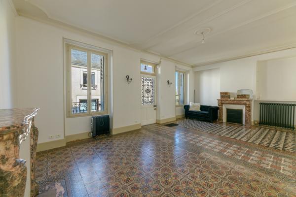 Maison familiale 145 m² à Savonnières, entre nature et vie de village