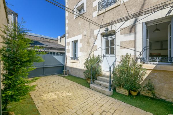 Maison familiale 145 m² à Savonnières, entre nature et vie de village