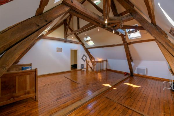 Maison familiale 145 m² à Savonnières, entre nature et vie de village