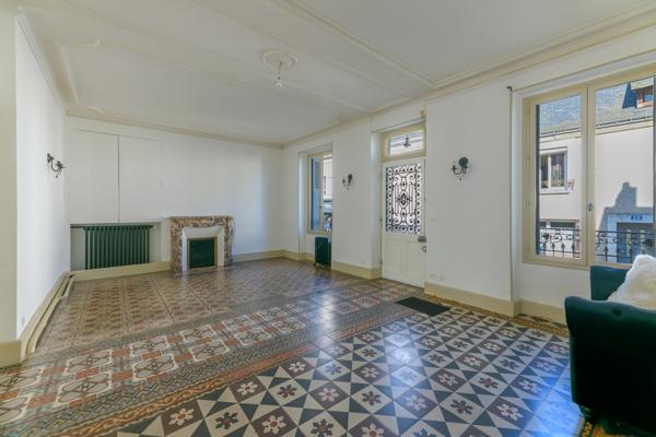 Maison familiale 145 m² à Savonnières, entre nature et vie de village