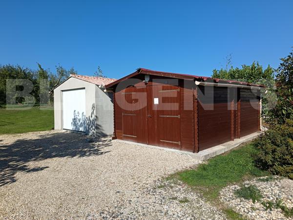 Maison de plain-pied à vendre à Brossac – Sud Charente  À deux pas du lac – Exposition plein sud