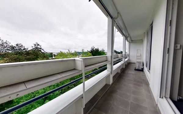 Appartement à vendre    3 pièces • 69 m2 Lyon 9