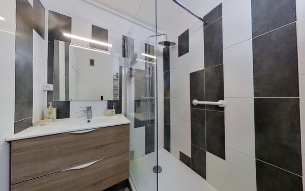 Appartement à vendre    3 pièces • 69 m2 Lyon 9