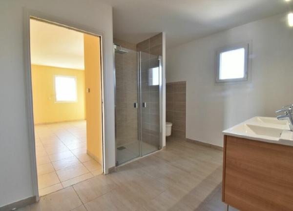 Appartement à vendre    3 pièces •  Saint-Donat-sur-l'Herbasse
